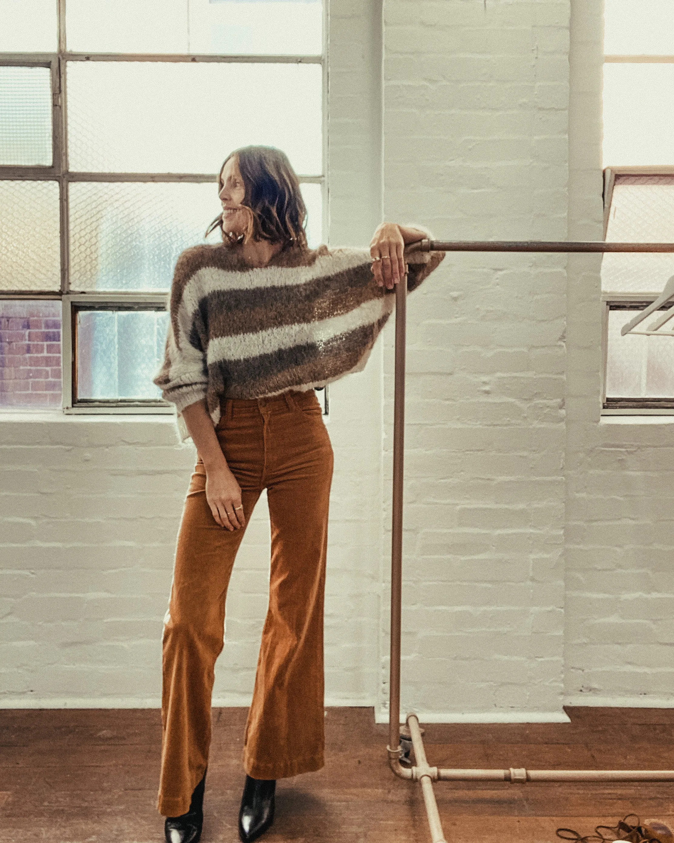 Handknit stripe V neck batwing sweater (Alpaca) - Naturals